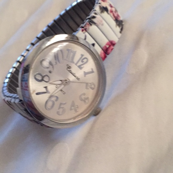 Watch - Picture 3 of 4